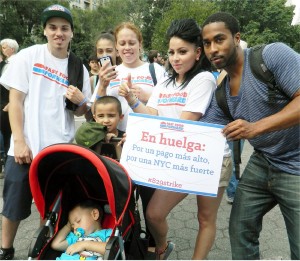 Domino’s workers in New York make strike a family affair.WW photo: Anne Pruden