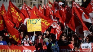 A million Italian workers march in Rome against austerity law.
