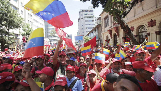 White House gang threatens to attack Venezuela as border offensive fails