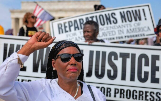 Who cancelled the buses to D.C. march?