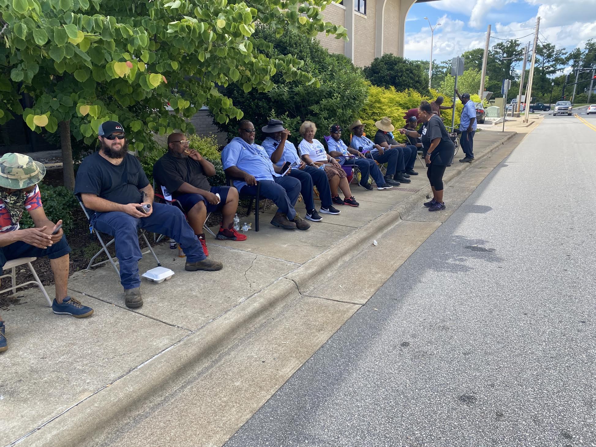 As part of Southern trend, Elizabeth City workers strike for better pay - Vimarsana News