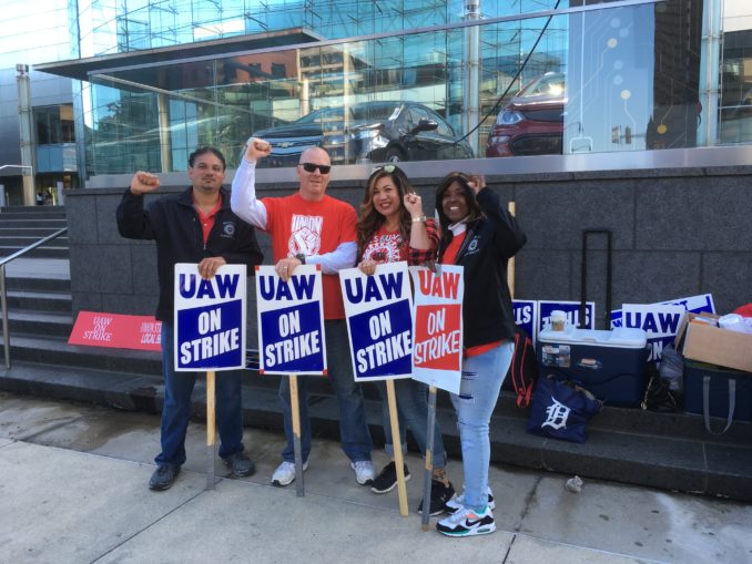 Rank-and-file strikers and supporters picket GM World Headquarters in downtown Detroit Oct. 9.