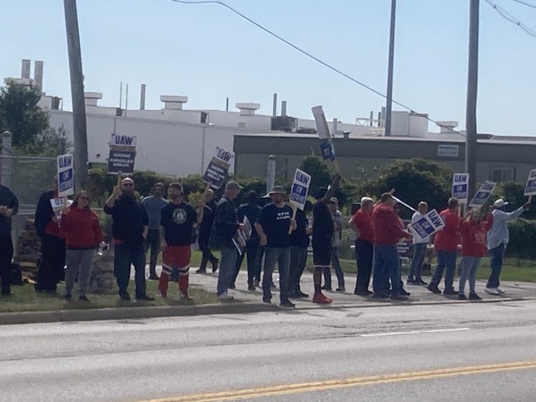 Auto strike forces companies to 'pony up' – Workers World - Vimarsana News