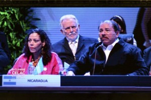 From left, Nicaraguan First Lady Rosario Murillo, Rubén Berríos, president of the Puerto Rican Independence Party, and Nicaraguan President Daniel Ortega.
