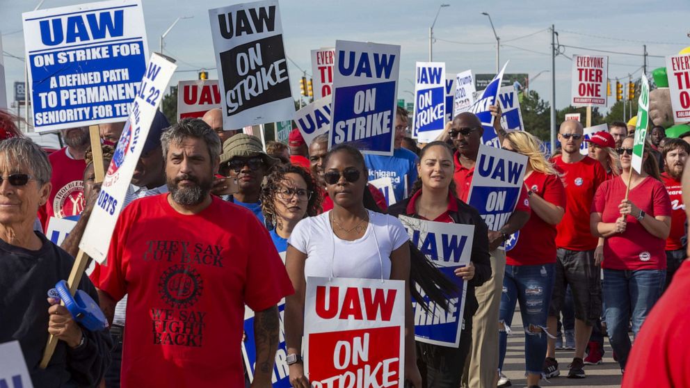 From electric vehicles to corruption — UAW faces huge challenges - Vimarsana News