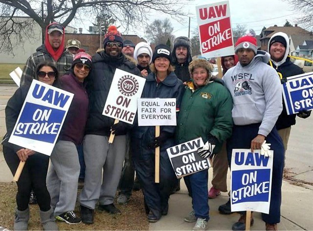 Kohler strikers and supporters in Wisconsin.Photo: UAW Region 4