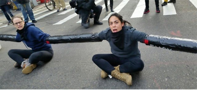 Blocking New York City traffic to protest ICE deportations.Photo:  Colin Ashby