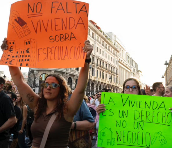 Socialism or barbarity: Train ‘accident’ on Madrid-Seville line kills at least 69 people: Guest commentary