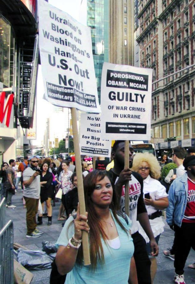 New Yorkers protest Kiev ultra-rightists here and plan to condemn Petro Poroshenko at U.N. on Sept. 29.WW photo: Greg Butterfield