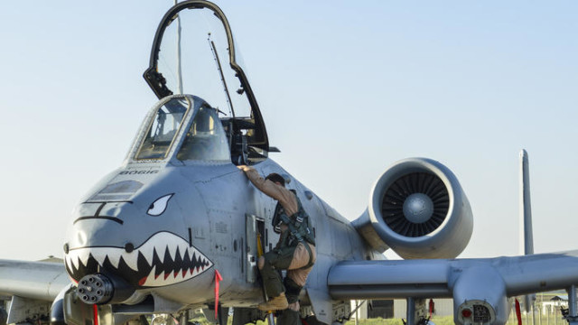 A U.S. Air Force pilot steps out of an A-10 Thunderbolt II attack aircraft at Incirlik Air Base in Turkey.Photo: U.S. Air Force