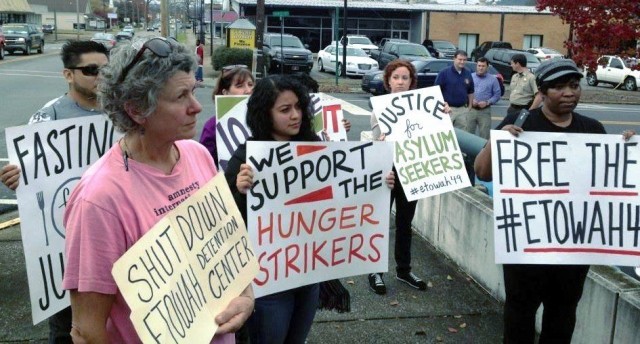 Protesters rally in solidarity with hunger-strikers on Nov. 30 at Alabama’s Etowah County Detention Center, where immigrants are imprisoned.Photo:   William Thornton
